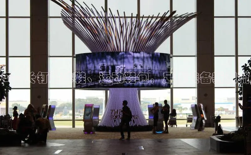 凯发平台k8百度智能门户C罗长钉足球鞋、运动鞋包，足球装备新潮流